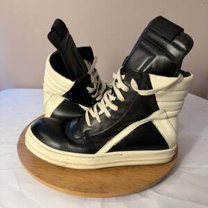 Size 9 - Rick Owens Geobasket Black Milk